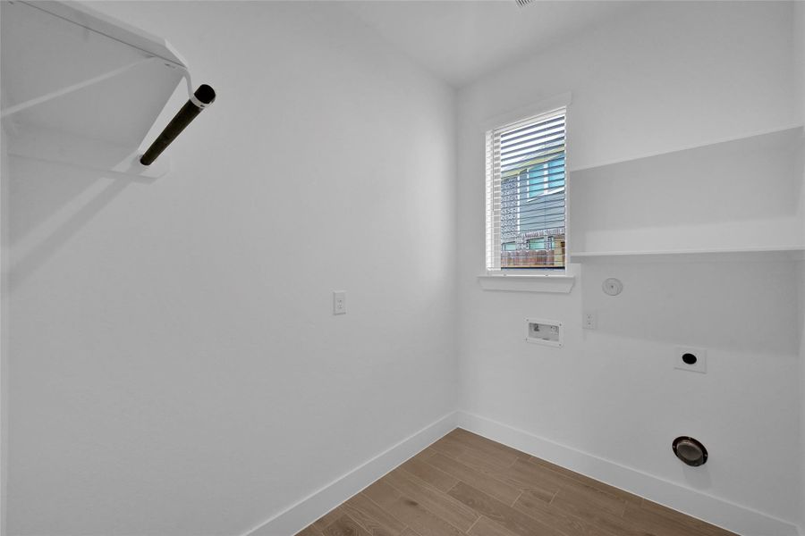 Spacious, unfurnished interior of a new home in Evergreen, Conroe (Image 27). Spacious, unfurnished interior of a new home in Evergreen, Conroe (Image 27).