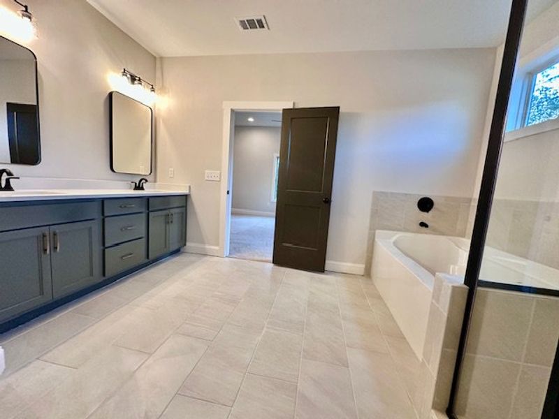 Furnished interior view inside a new home in Perkins Place, Hogansville (Image 6).