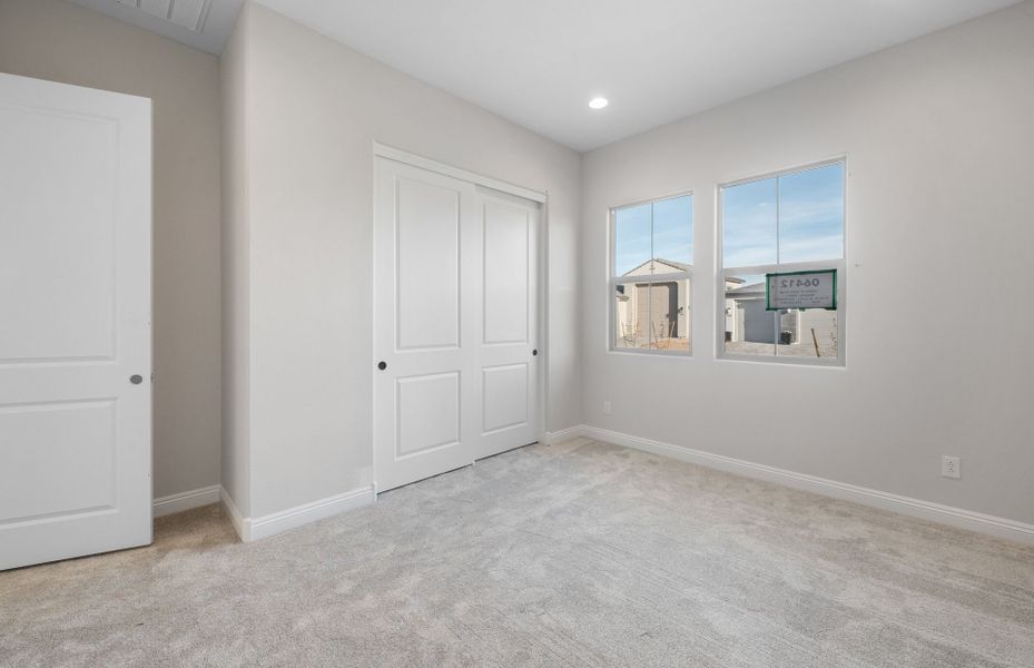 Spacious, unfurnished interior of a new home in Artisan at Asante, Surprise (Image 23).