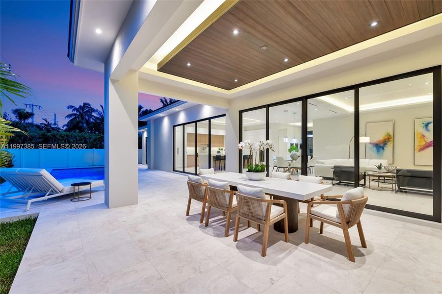 Exterior details and patio area of a home in , Fort Lauderdale (Image 29).