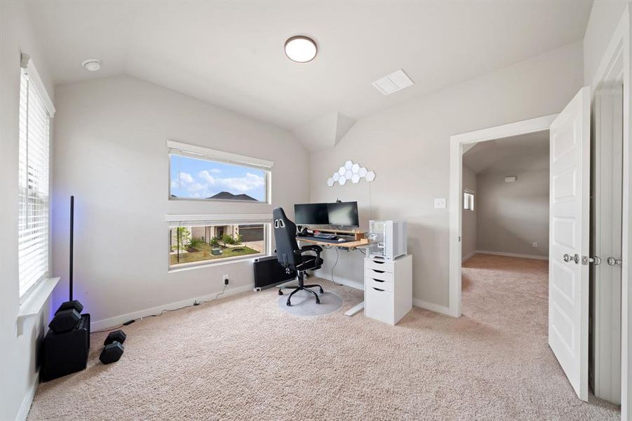 Furnished interior view inside a new home in Eastridge, McKinney (Image 17). Furnished interior view inside a new home in Eastridge, McKinney (Image 17).