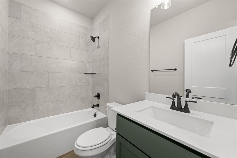 7_6900 Deadwood- Bathroom-1 7_6900 Deadwood- Bathroom-1