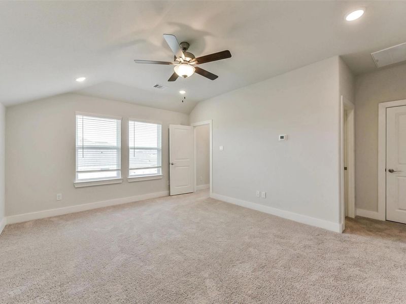 Spacious, unfurnished interior of a new home in Lago Mar, Texas City (Image 31). Spacious, unfurnished interior of a new home in Lago Mar, Texas City (Image 31).