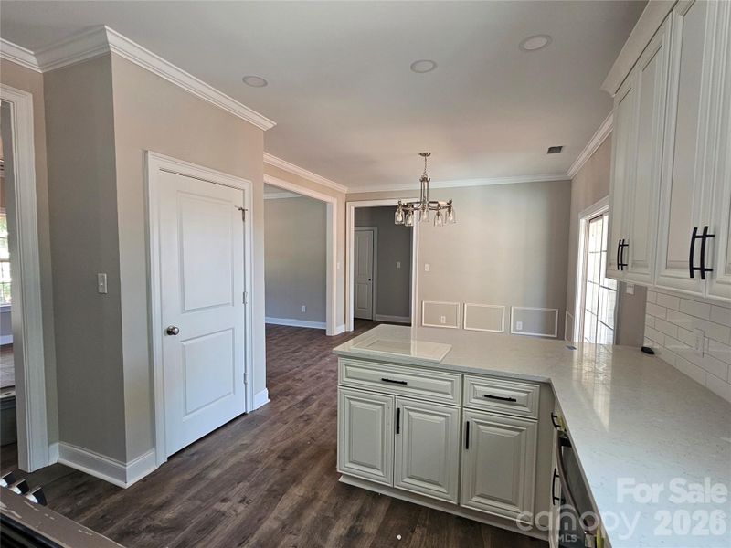 Image 10 of a home in .