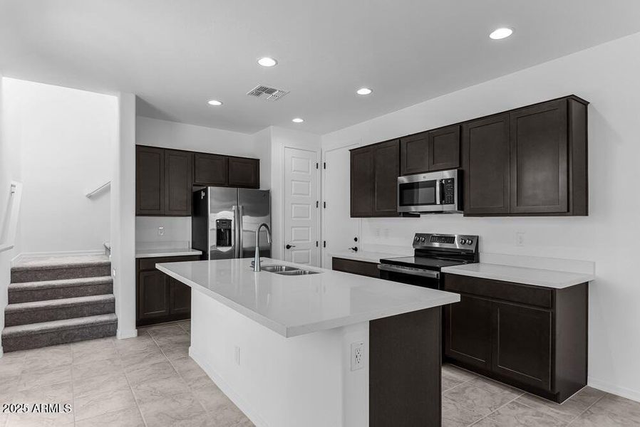 3817 S Tulip - Ready Now