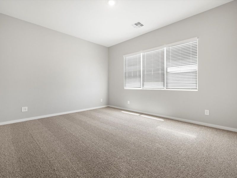 Spacious, unfurnished interior of a new home in Paloma Creek - Signature Series, Surprise (Image 10).