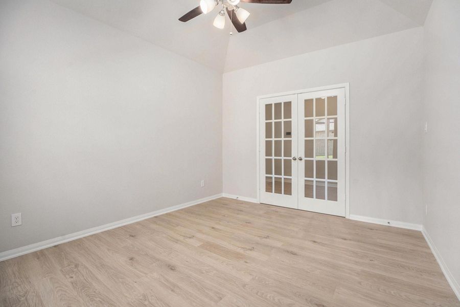 Image 14 of a home in Encino Estates. Image 14 of a home in Encino Estates.