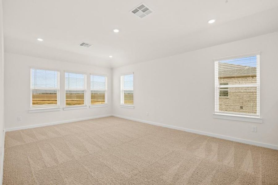 Spacious, unfurnished interior of a new home in Creekhaven, Arcola (Image 19).