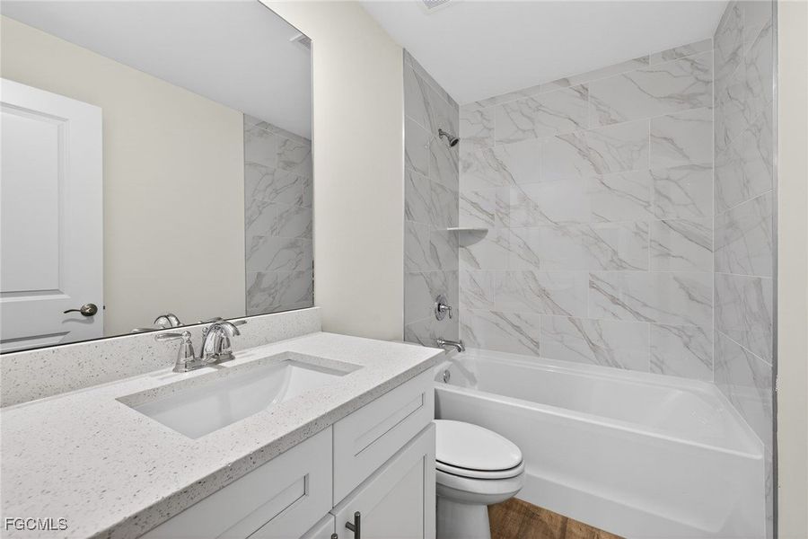 Furnished interior view inside a new home in Cape Coral, Cape Coral (Image 13).