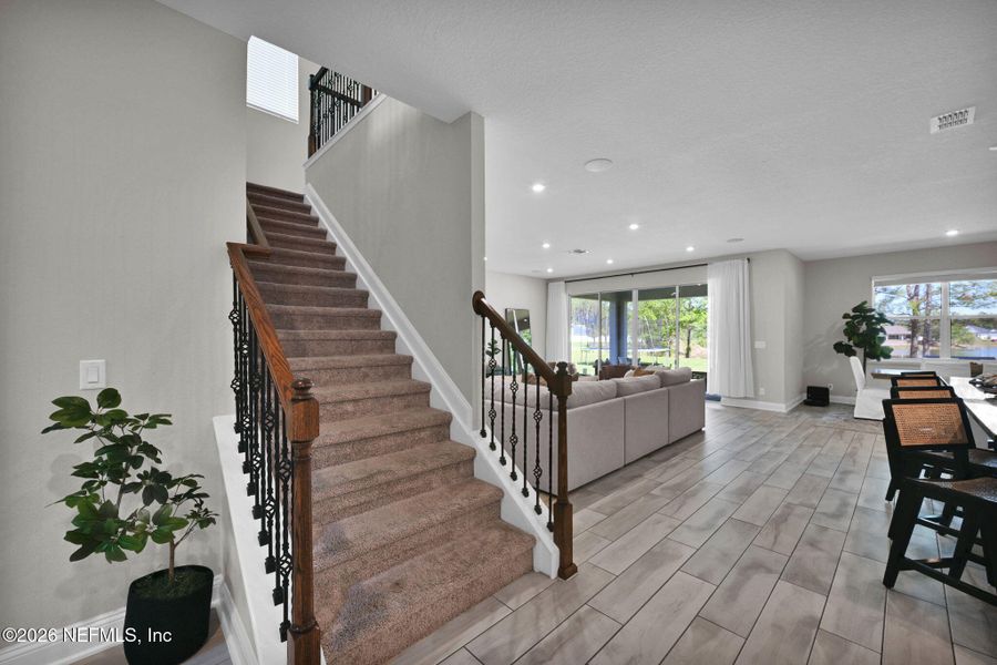 Furnished interior view inside a new home in , Middleburg (Image 47).