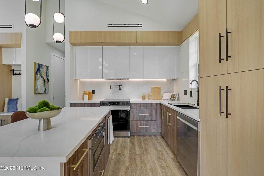 Furnished interior view inside a new home in , Jacksonville (Image 13).