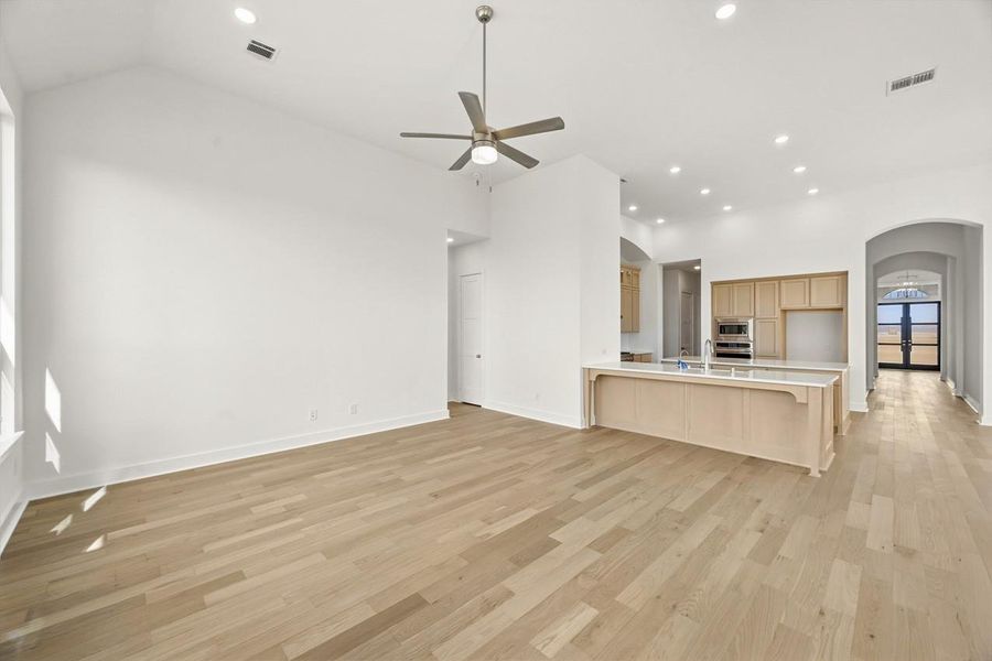Spacious, unfurnished interior of a new home in Jubilee, Hockley (Image 29).