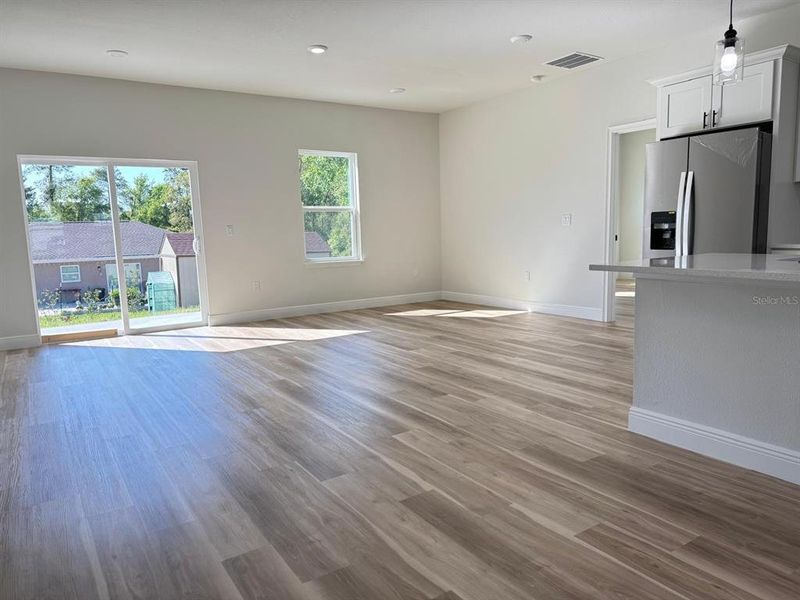 Spacious, unfurnished interior of a new home in , Ocala (Image 31).
