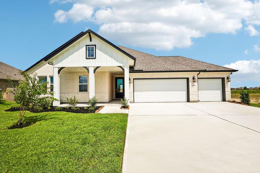 Charming Barcelona home design by K. Hovnanian Homes with elevation TA in beautiful Grand Oaks. Charming Barcelona home design by K. Hovnanian Homes with elevation TA in beautiful Grand Oaks.