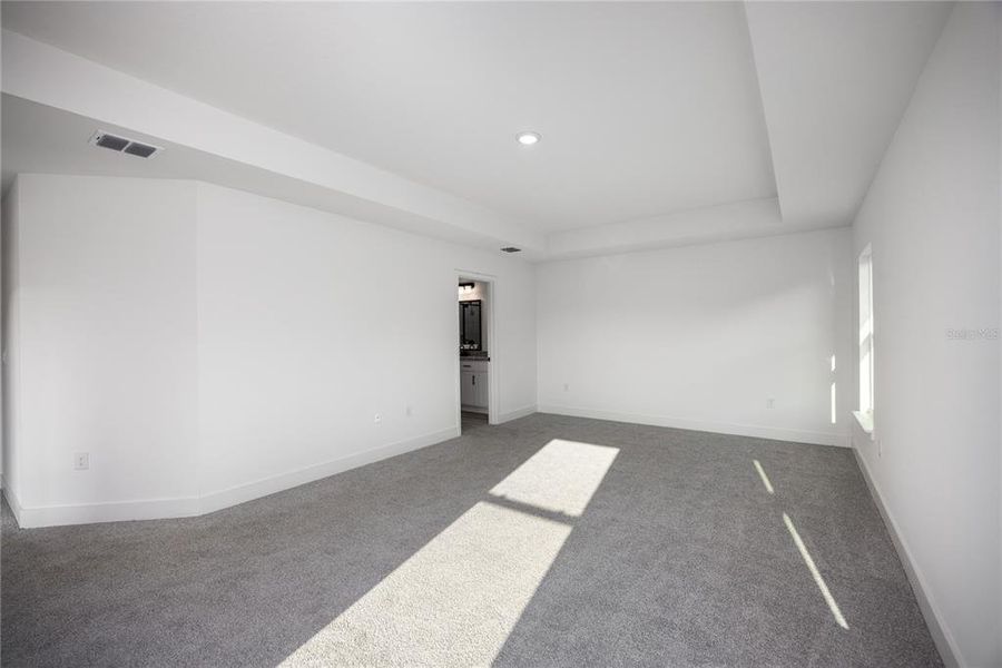 Spacious, unfurnished interior of a new home in Briarwood, Alachua (Image 18).