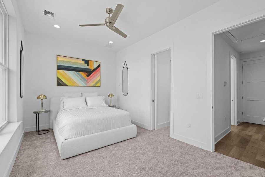 Furnished interior view inside a new home in , Austin (Image 27). Furnished interior view inside a new home in , Austin (Image 27).