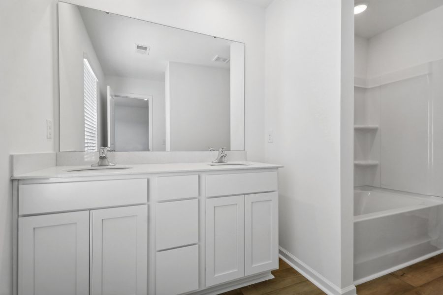 Representative furnished interior of a home built from the Pittman by Great Southern Homes in Hazelwood, Boiling Springs (Image 18).