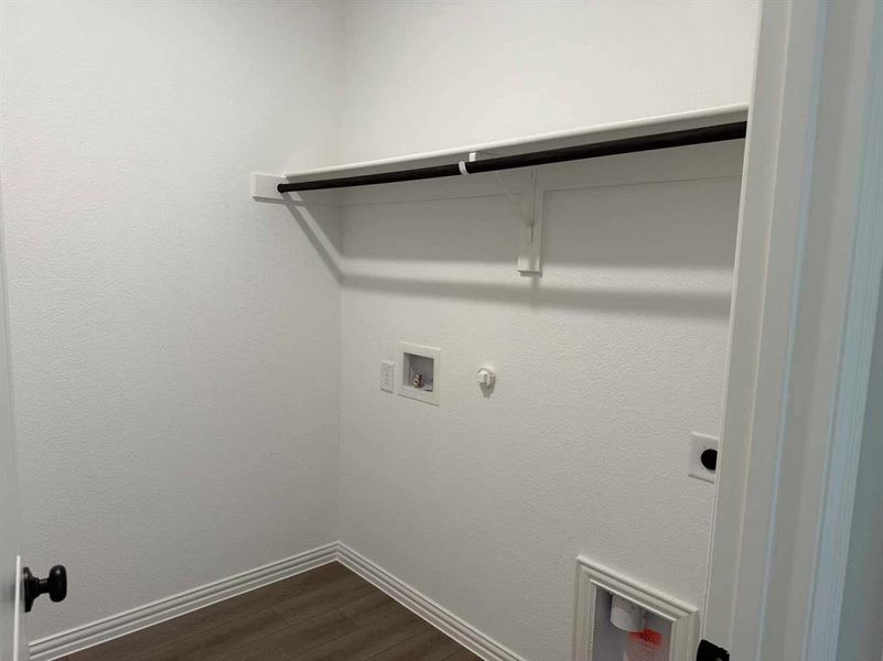 Spacious, unfurnished interior of a new home in Gateway Parks, Forney (Image 19).