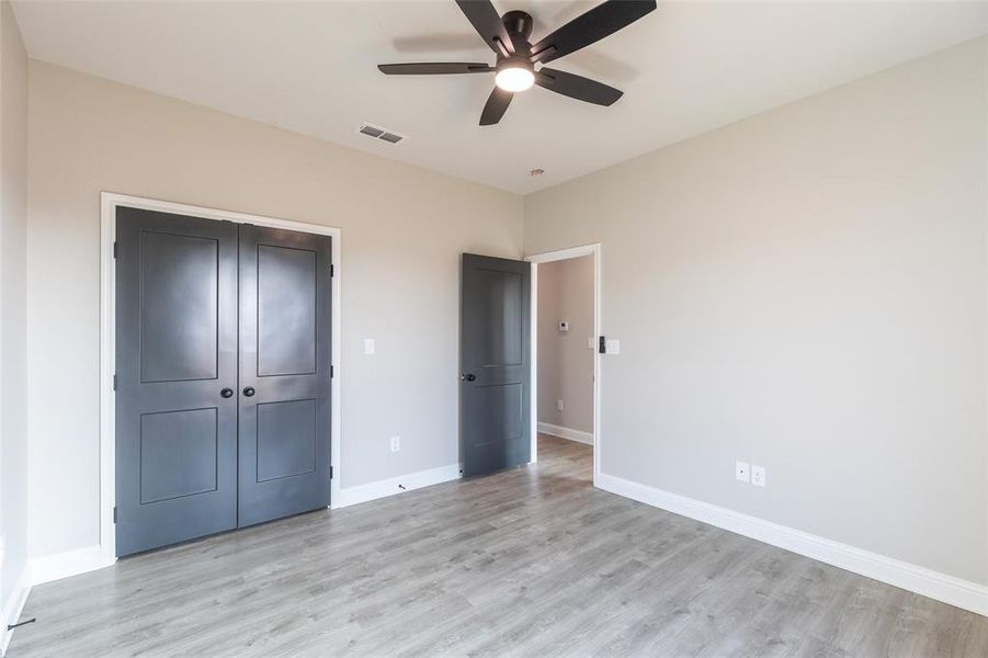 Spacious, unfurnished interior of a new home in , Tuscola (Image 29).