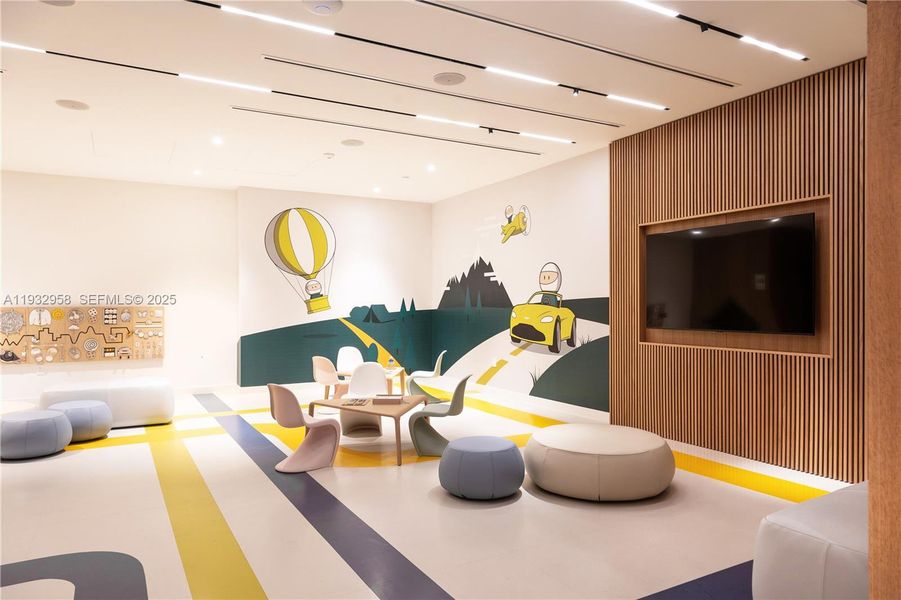 Community amenities in , Miami (Image 35).