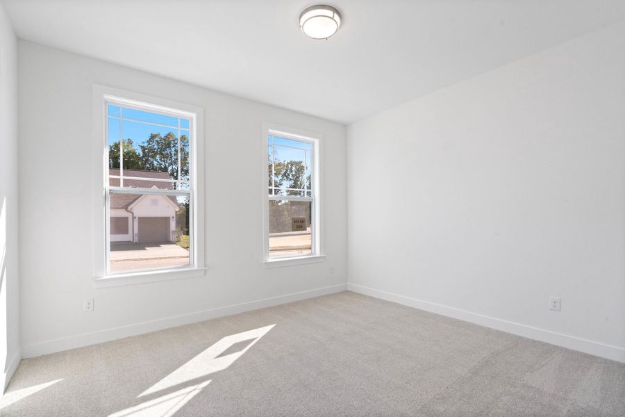 Spacious, unfurnished interior of a new home in Lockwood, Collierville (Image 27).