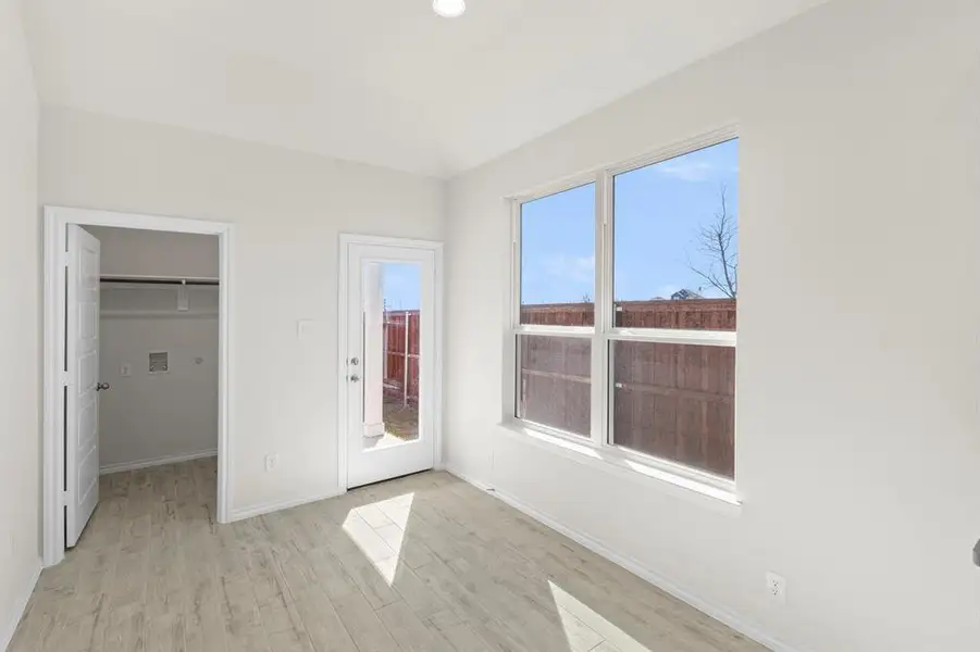 22. 3002 Stillwater - Dining