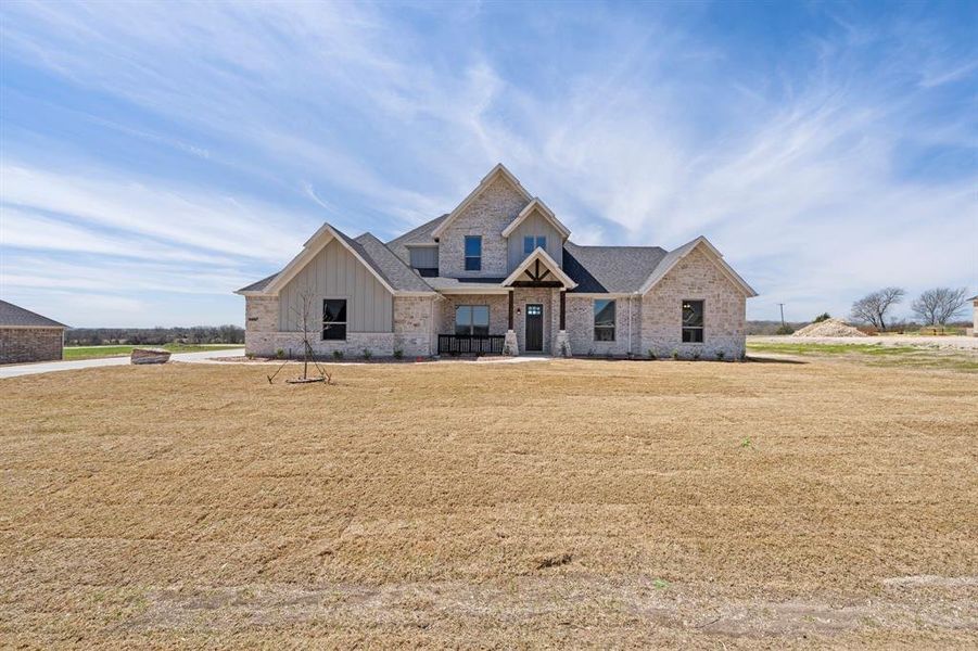 PIC IS NOT OF ACTUAL HOME. PICS TO SHOW STYLE ONLY