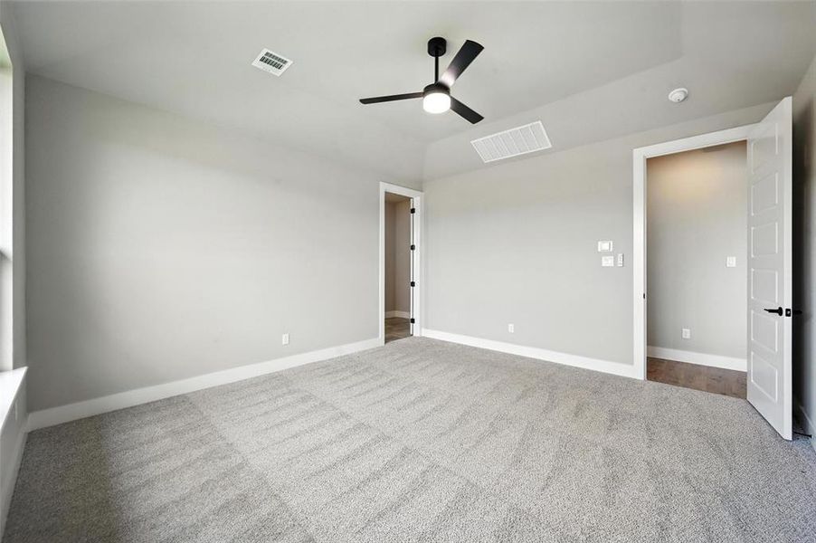 Spacious, unfurnished interior of a new home in Rocky Top Ranch, Reno (Image 15). Spacious, unfurnished interior of a new home in Rocky Top Ranch, Reno (Image 15).