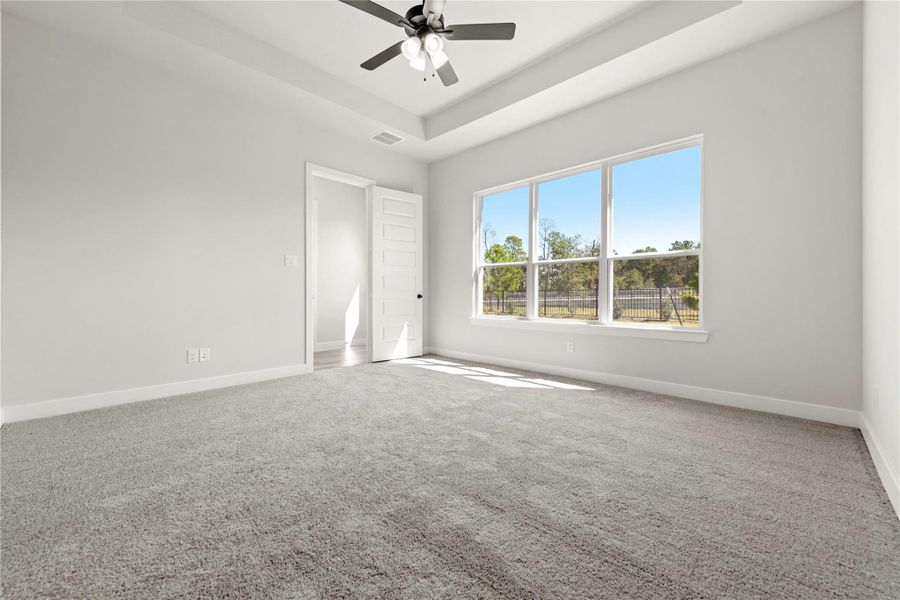 Representative image. Features, specifications, selections and colors may vary. Representative image. Features, specifications, selections and colors may vary.