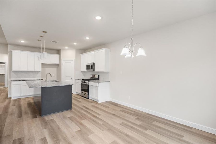 Spacious, unfurnished interior of a new home in , Fort Worth (Image 36).