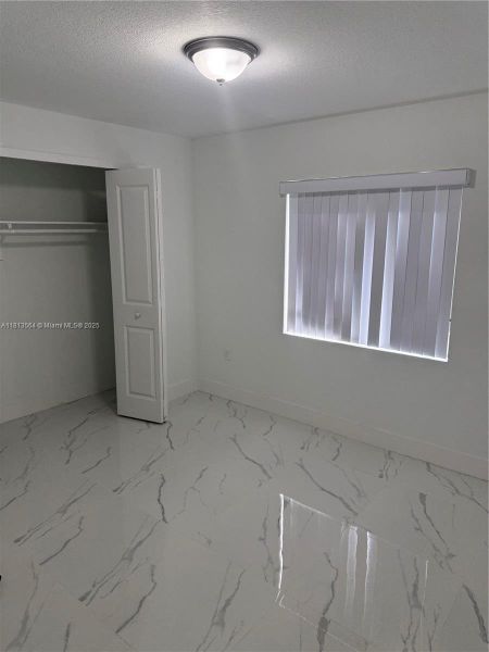 Spacious, unfurnished interior of a new home in , Florida City (Image 9).