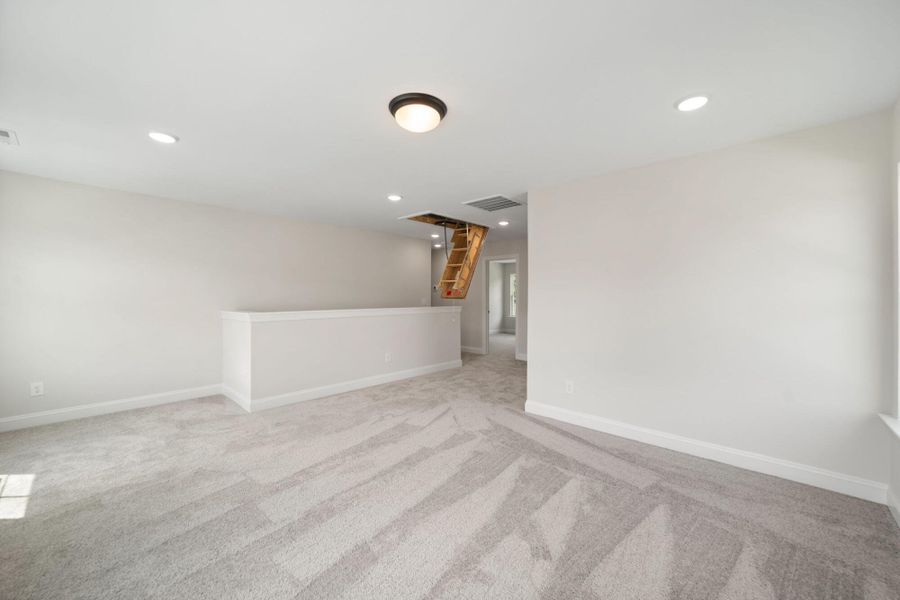 Spacious, unfurnished interior of a new home in Pisgah Park, Kernersville (Image 17).