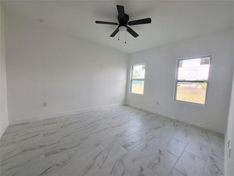 Spacious, unfurnished interior of a new home in , Palm Bay (Image 6).