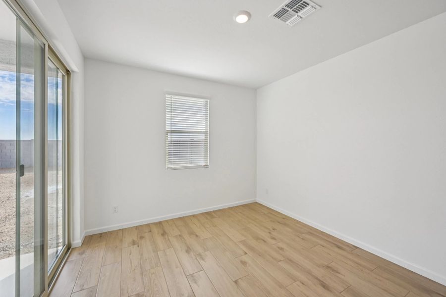 Representative images and renderings are for illustrative purposes. Actual structural options and design finishes of home may vary. Representative images and renderings are for illustrative purposes. Actual structural options and design finishes of home may vary.