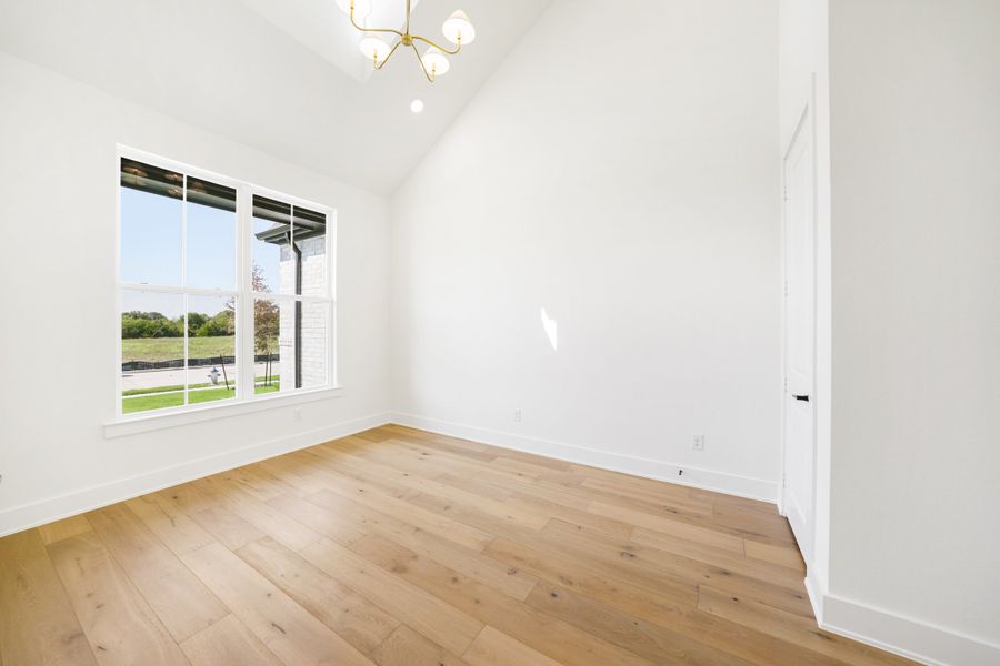Spacious, unfurnished interior of a new home in Winding Creek, Rockwall (Image 23).