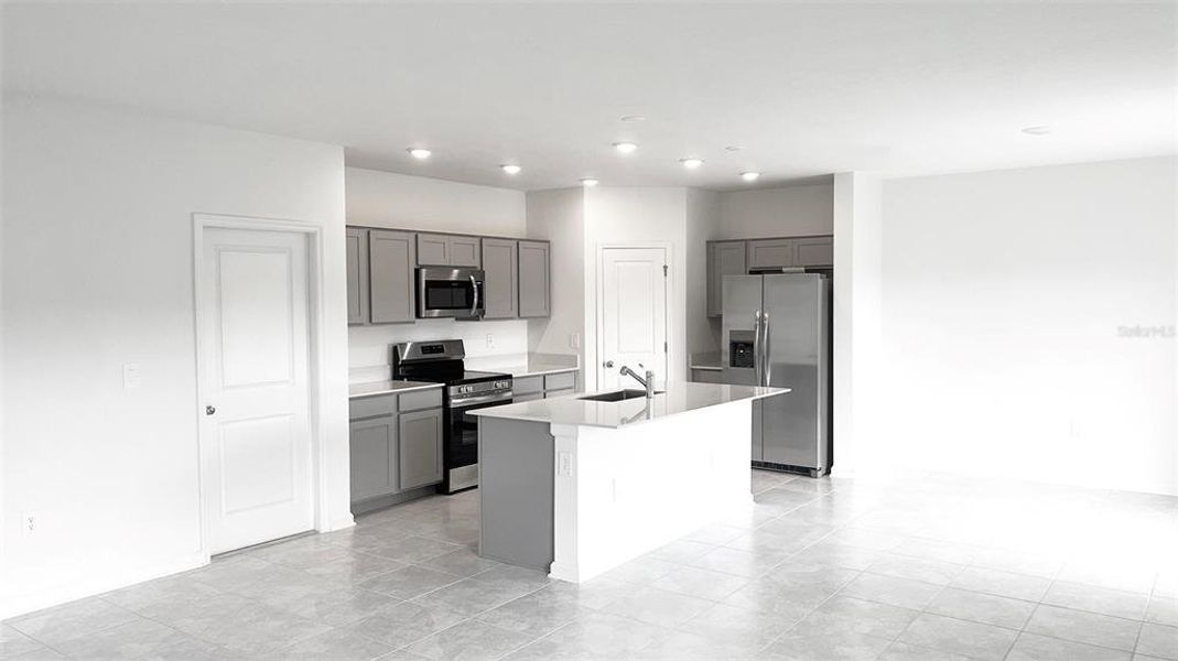 Furnished interior view inside a new home in , Winter Haven (Image 5).