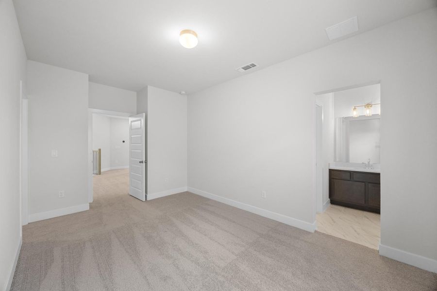 Representative image. Features, selections and colors may vary.