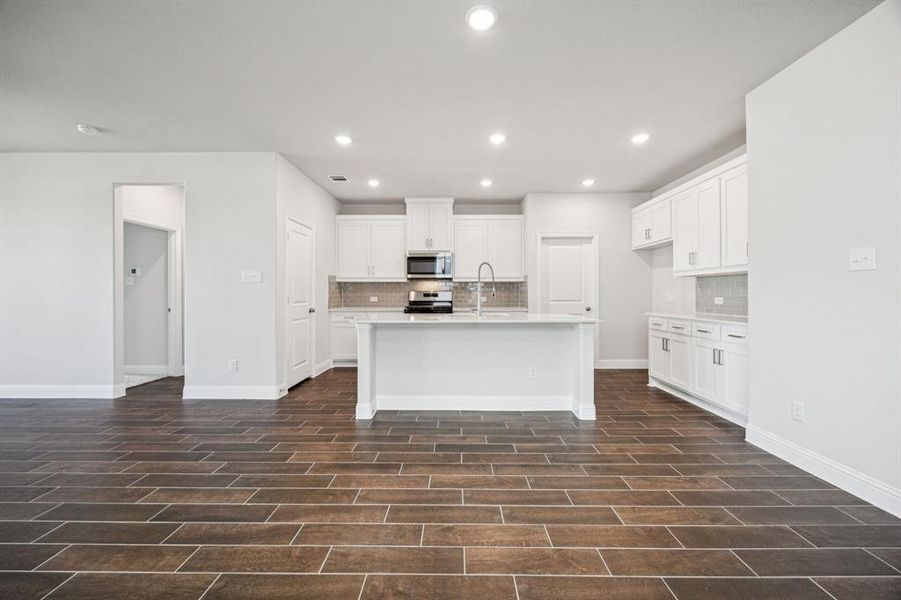 Spacious, unfurnished interior of a new home in Sicily, Princeton (Image 16). Spacious, unfurnished interior of a new home in Sicily, Princeton (Image 16).