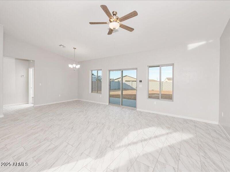 16-9842-W-Pacifico-Drive-16