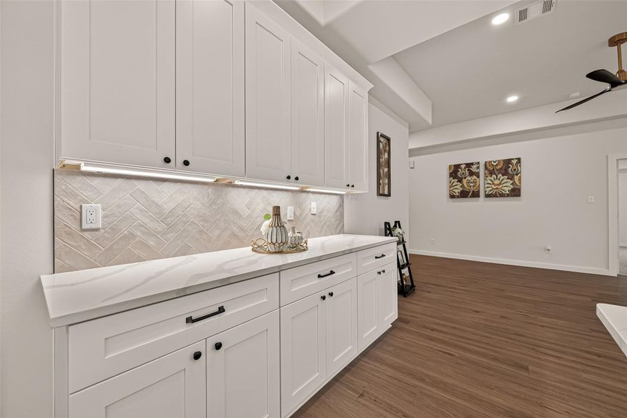 Furnished interior view inside a new home in , Deer Park (Image 10).