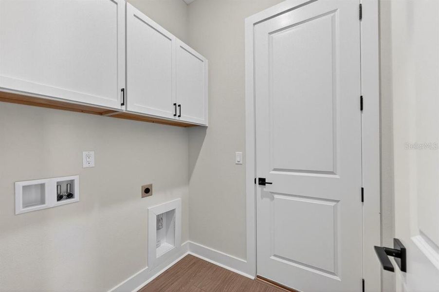 Spacious, unfurnished interior of a new home in Stables at Cary Forest, Bryceville (Image 39).