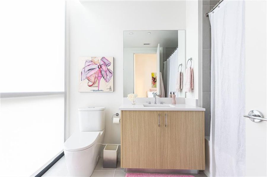 Furnished interior view inside a new home in , Atlanta (Image 5).