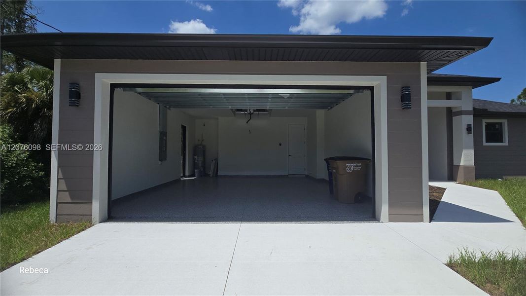 Exterior details and patio area of a home in , Lehigh Acres (Image 17).