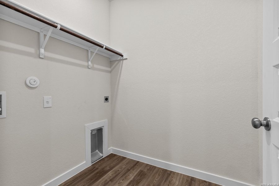 Spacious, unfurnished interior of a new home in Millican Grove, San Antonio (Image 17).