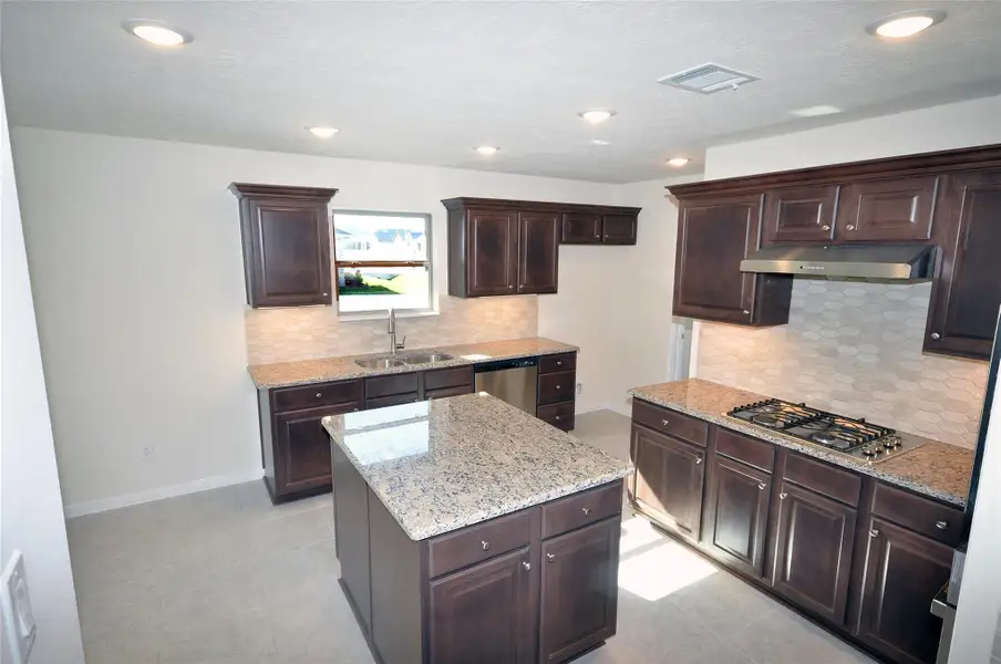 Furnished interior view inside a new home in Pedregal, League City (Image 6).