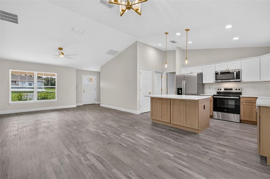 Spacious, unfurnished interior of a new home in , Ocala (Image 26).