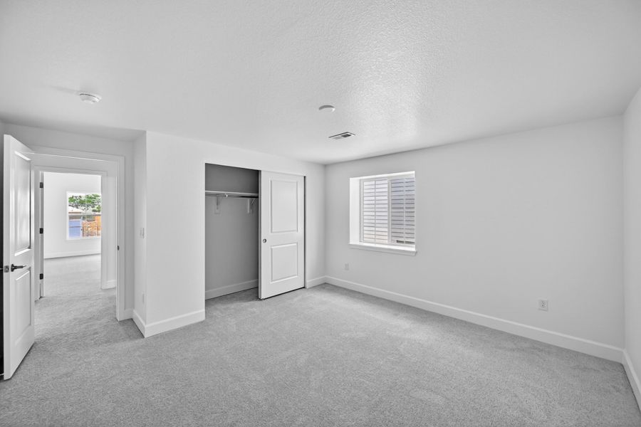 Spacious, unfurnished interior of a new home in Macanta, Castle Rock (Image 20). Spacious, unfurnished interior of a new home in Macanta, Castle Rock (Image 20).