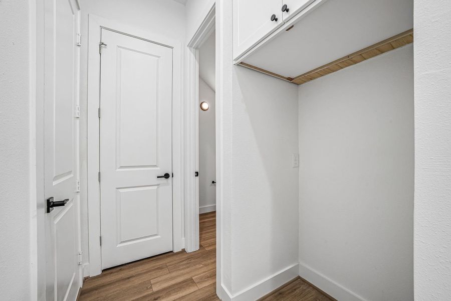 Spacious, unfurnished interior of a new home in , Houston (Image 23).