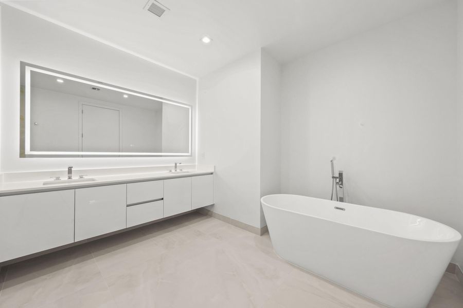 220 Lake Shore Drive - 20.jpg-FULL