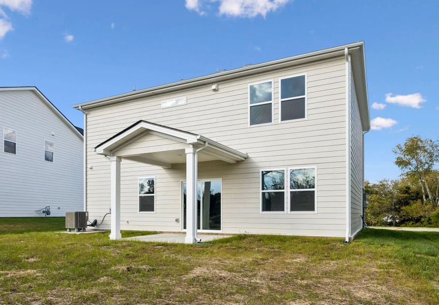 Exterior details and patio area of a home in Ascent at Arbor Ridge, La Vergne (Image 20).